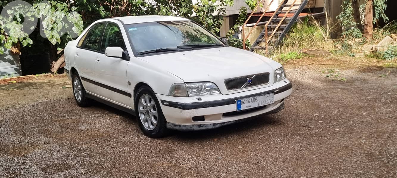 Volvo S40 2000 0