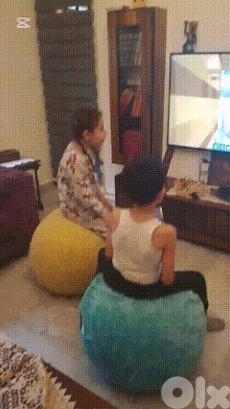 sitting ball 0