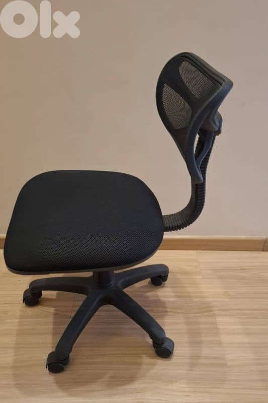 -New L-shaped desk with side extension+ front table+ office chair 4