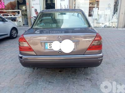 Mercedes-Benz 200 Series 1995