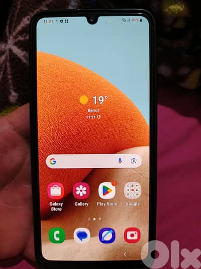 هاتف سامسونغ بالكرتونة