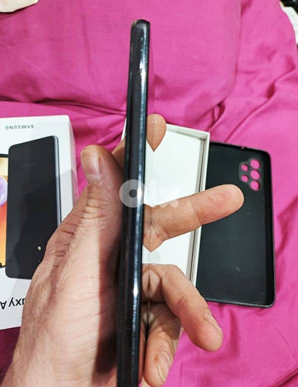 هاتف سامسونغ بالكرتونة 2