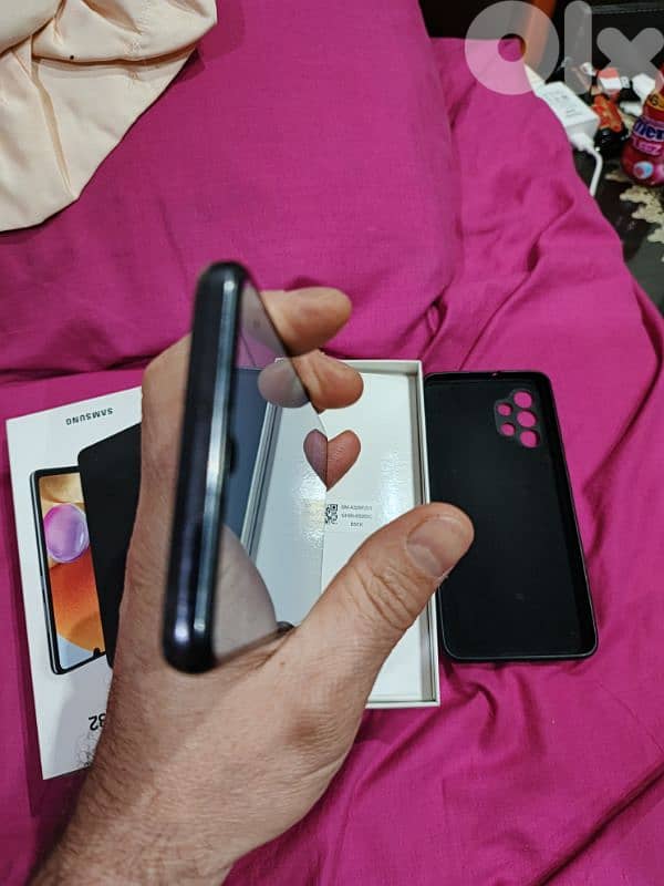 هاتف سامسونغ بالكرتونة 5