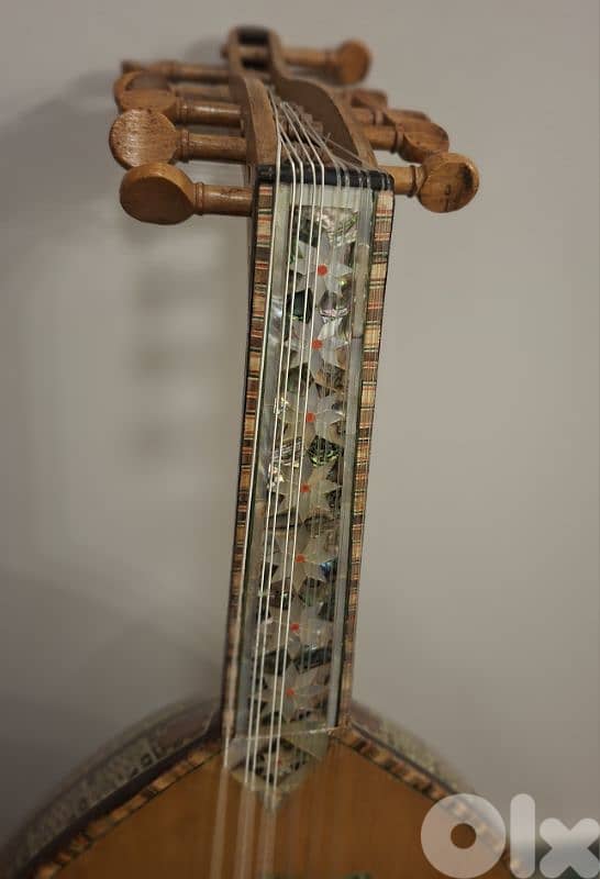 عود علي خليفة صانع عود الموسيقار عبدالوهاب1971  Oud ali Khalifa 1