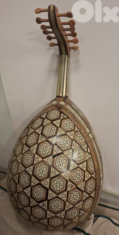 عود علي خليفة صانع عود الموسيقار عبدالوهاب1971  Oud ali Khalifa 2