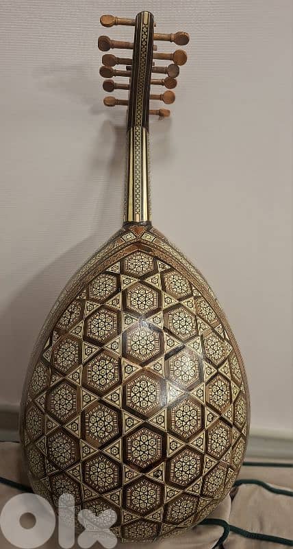 عود علي خليفة صانع عود الموسيقار عبدالوهاب1971  Oud ali Khalifa 3