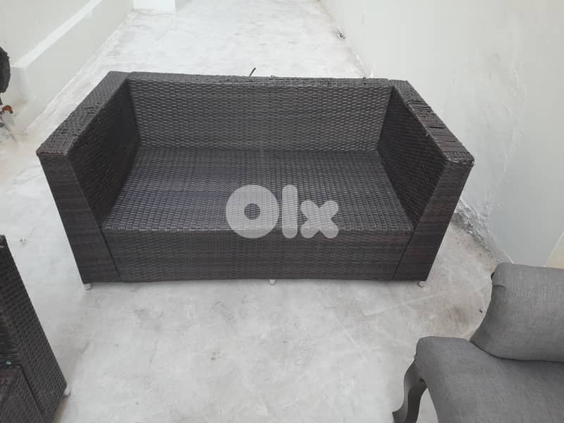 طقم حديقة شبه جديد 2