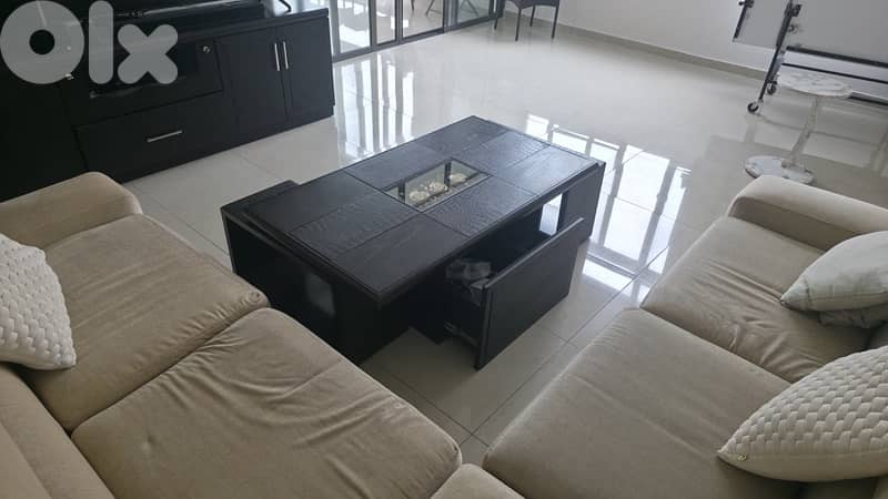 Real wood living room table 0