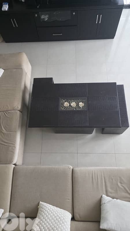 Real wood living room table 7