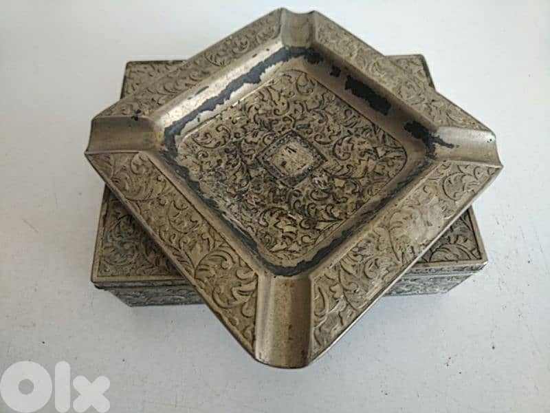 Vintage cigarette box with ashtray (Made in Japan) - Not Negotiable 1