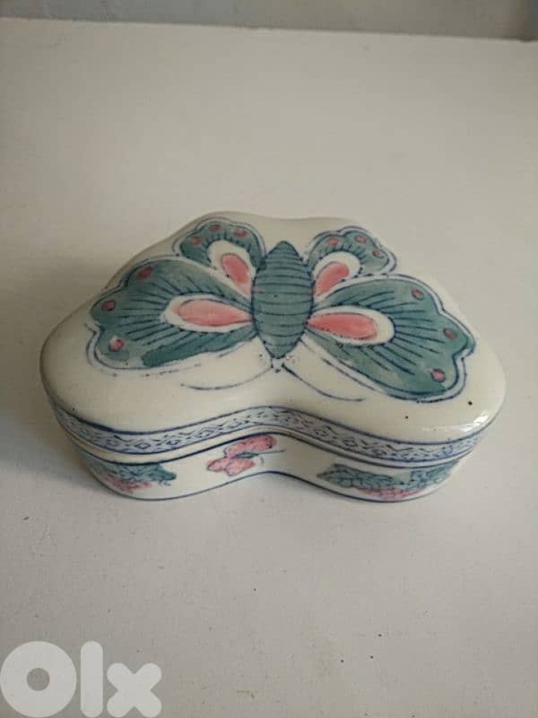Old butterfly jewels box - Not Negotiable 1