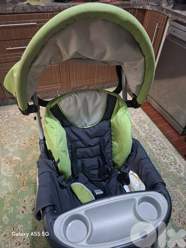 عرباية مع كرسي سيارة للبيبي 5