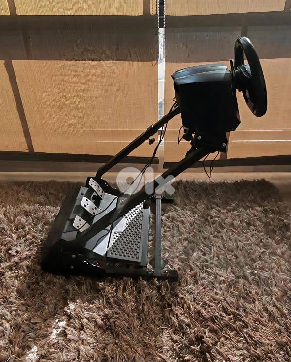 steering wheel + stand 3