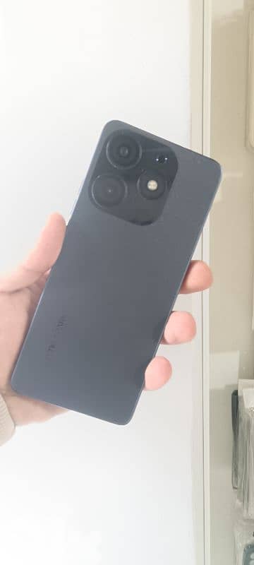 spark 10 pro 8 ram 256 gb 0