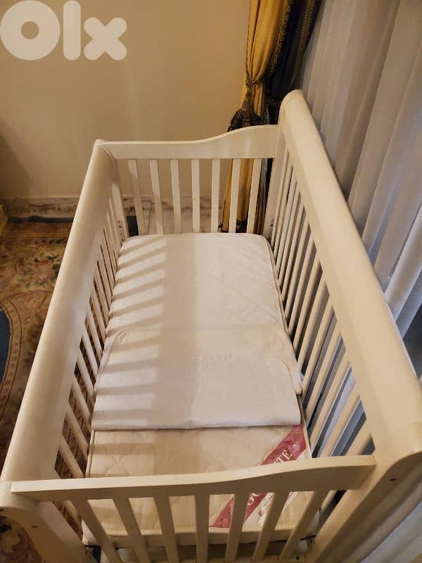baby crip , bed adjustable with mattress 4