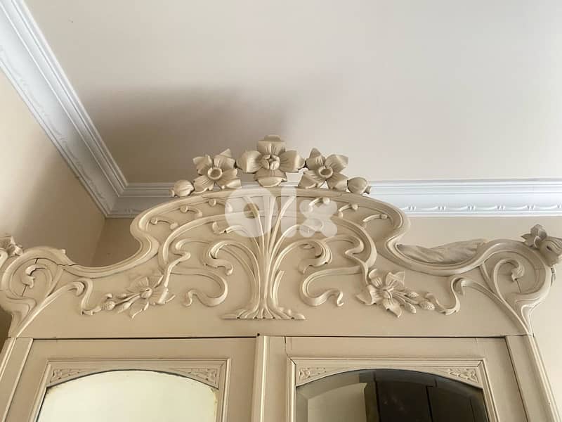 خزانة أنتيك 1