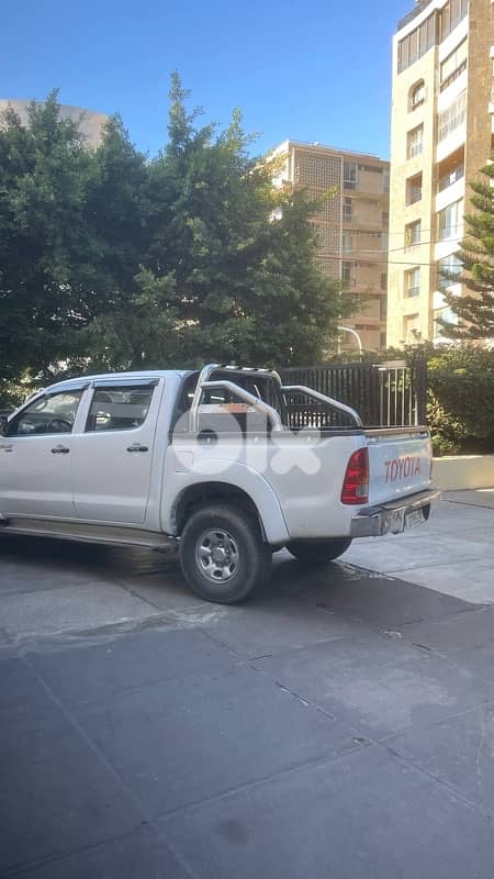 Toyota Hilux 2011 0
