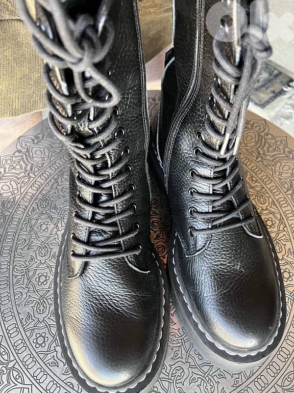 STEVE MADDEN RANGER BOOTS NEVER WORN 9