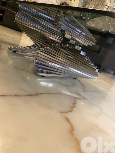 طاولة زجاج جديدة مميزة