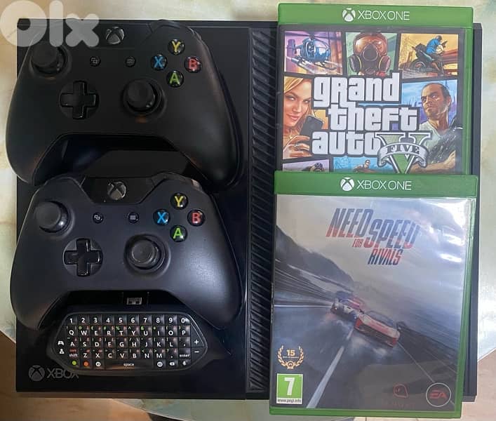 Xbox One + 2 Controllers + Mixer + 2 Games 2