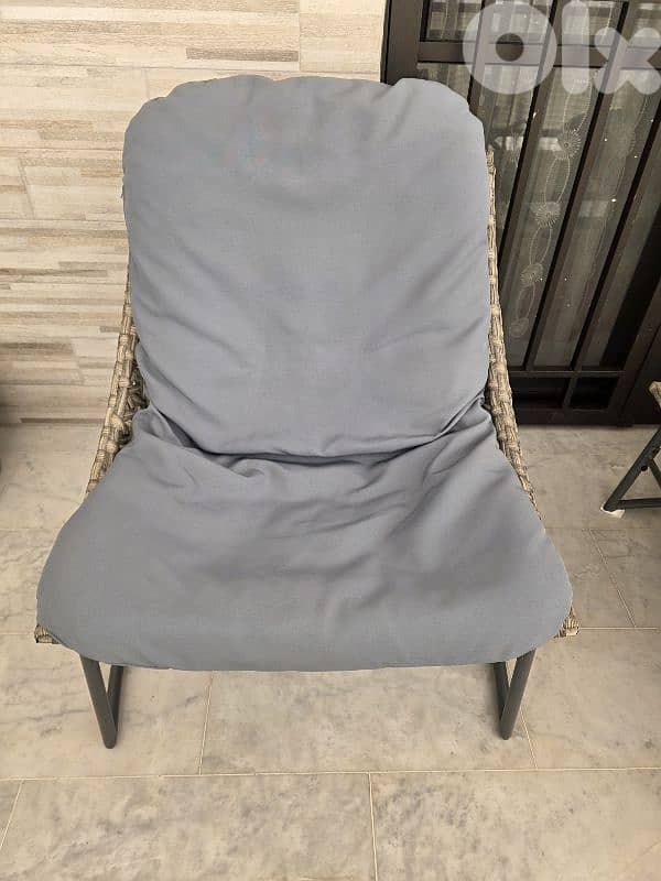 outdoor furniture (3+1+1 + table) 5