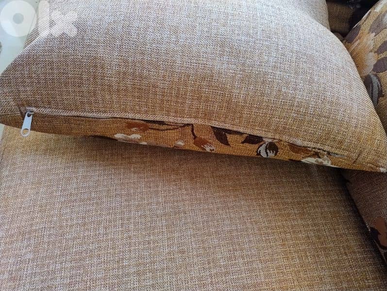 كنبايتان صندوق مع طاولة 3