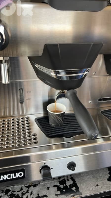 مكنة إكسبرس رانشيليو ليڤا 2024 شبه جديدة + مطحنة رانشيليو موديل 2025 1