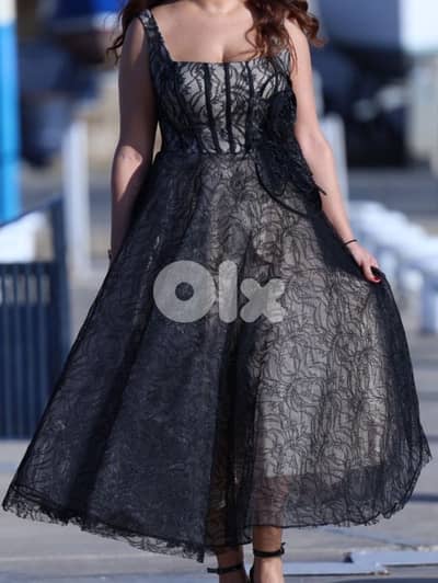 Elegant Black Lace Evening Dress