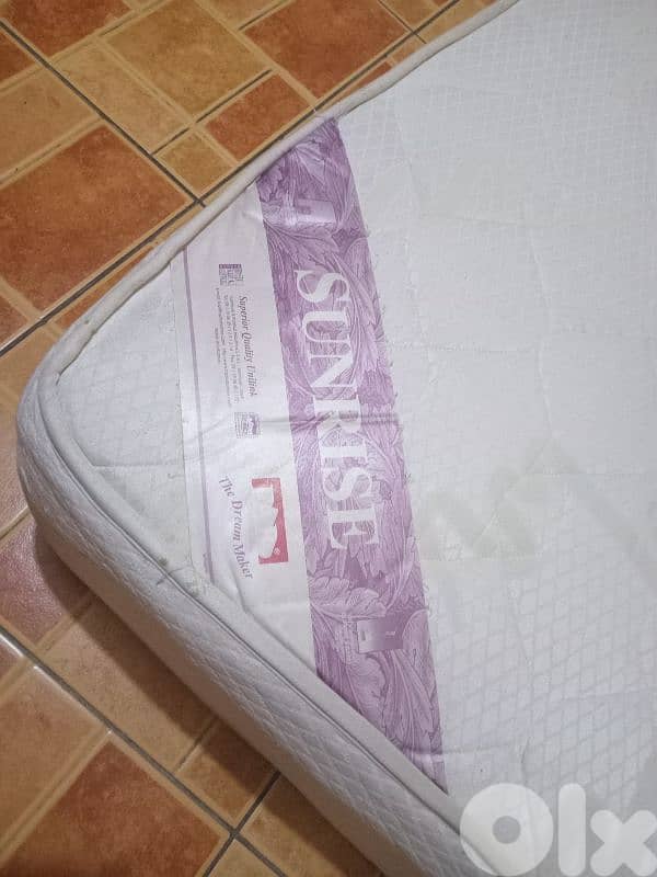 فرشه مجوز نضيفه ماركة فاب السعر ٥٠$ للتواصل ٧٠٨٩٧٥٤٧ 3