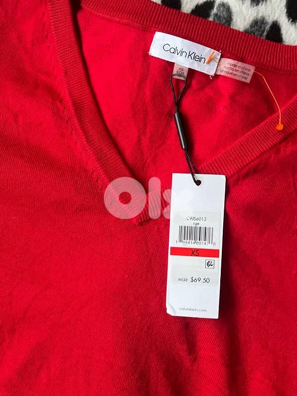 CALVEN KLEIN NEW V sweater IN TAG 6
