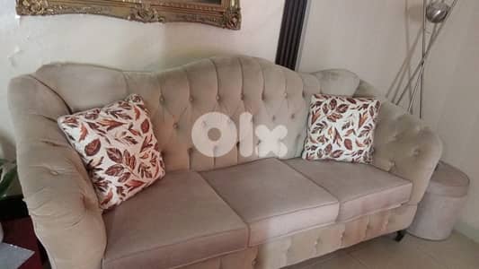 صالون حالة ممتازة جدا