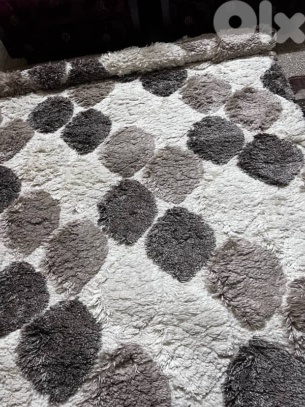 سجادة مصوفة  شبه جديدة 2