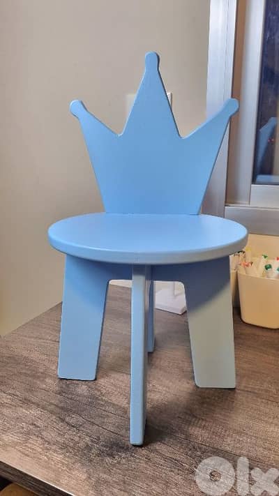 Blue Prince Crown Chair
