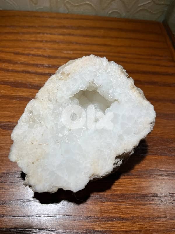 2 real Quartz rocks 1