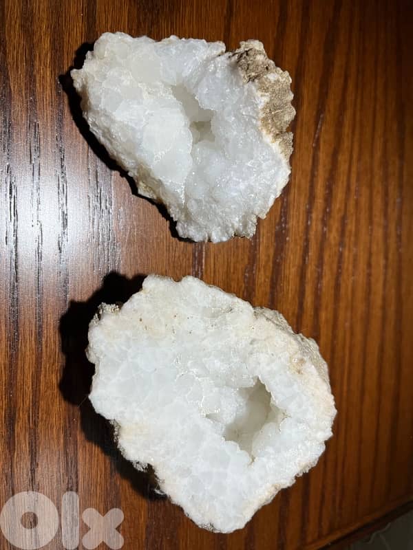 2 real Quartz rocks 2