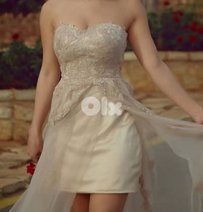 فستان خطبة او سهرة للبيع 150$  مقاس small meduim و بيتوسع  جديد