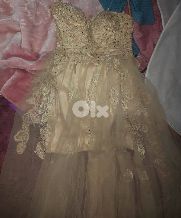 فستان خطبة او سهرة للبيع 150$  مقاس small meduim و بيتوسع  جديد 5