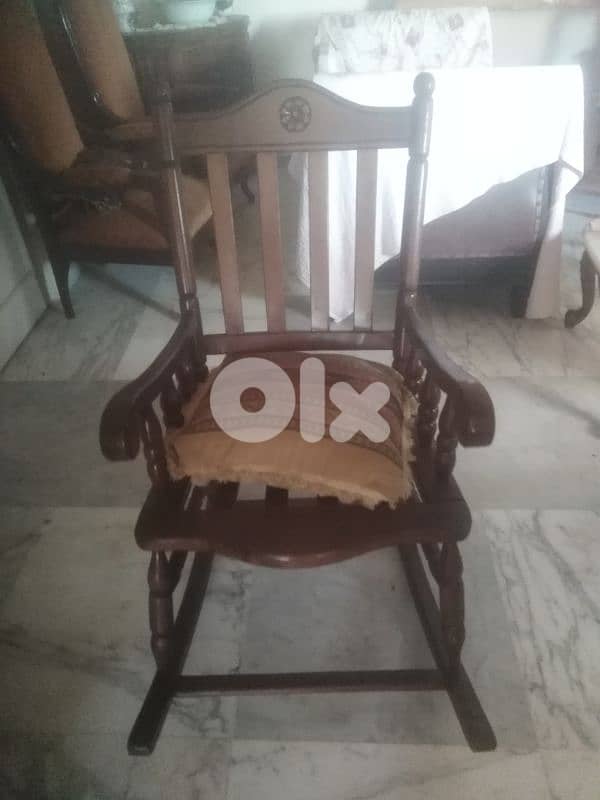 صالون و سفرة و قعدة و طاولة نص و كرسي هزاز 8