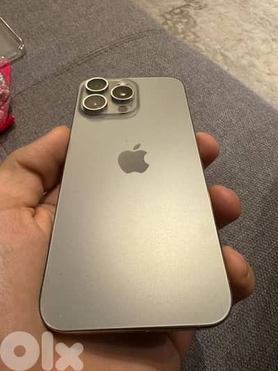 iPhone 15 Pro Max - 99% Battery