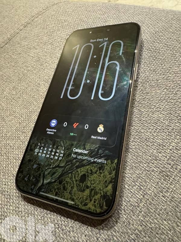 iPhone 15 Pro Max - 99% Battery 1