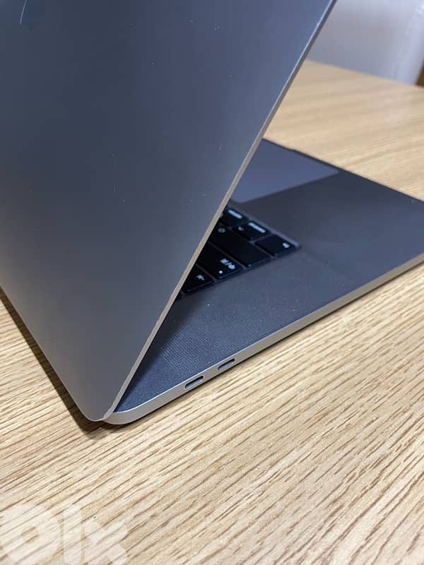 MacBook Pro i 9 2019 2