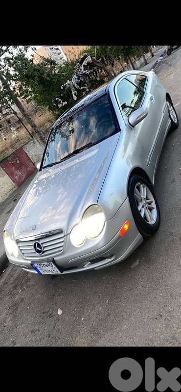 مرسيدس بنز سي-كلاس 2003