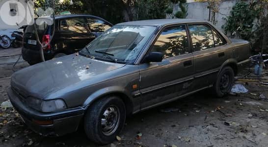 تويوتا كورولا 1988