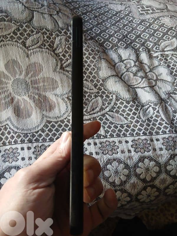 A05s 64 gb 8g ram 3 كاميرات بصمة أصبع وبصمة وجه اندرويد 15 تليفون 5