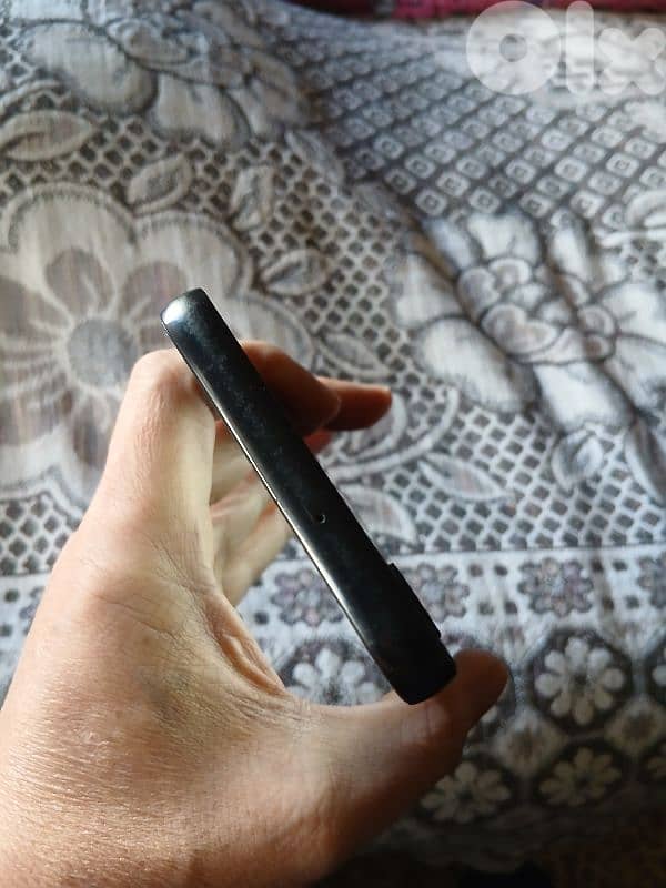 A05s 64 gb 8g ram 3 كاميرات بصمة أصبع وبصمة وجه اندرويد 15 تليفون 7