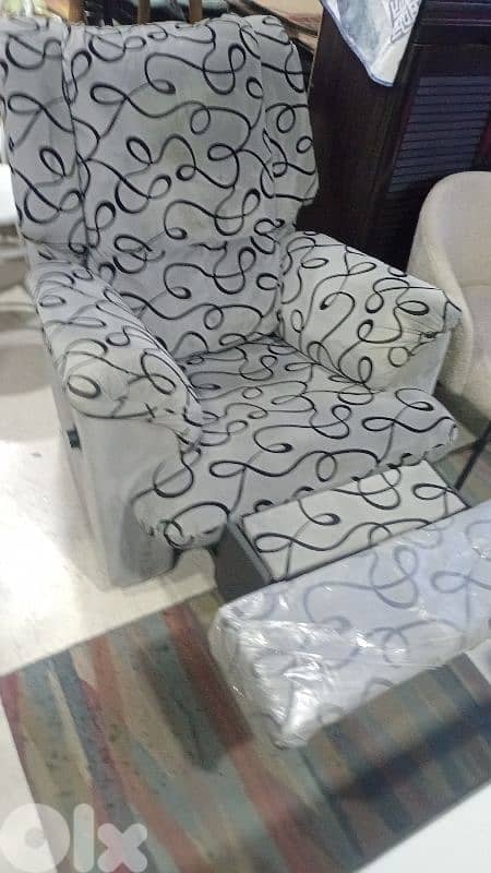 صوفا اوروبي شبه جديد 0