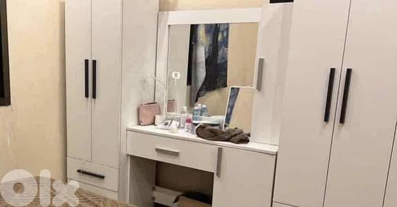 عفش بيت للبيع. لداعي السفر