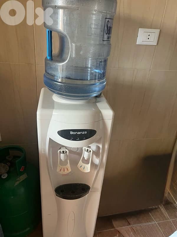 water cooler / water dispenser 0