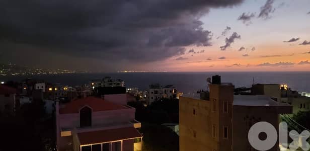 Apartment For Sale In Amchit - شقة للبيع في عمشيت