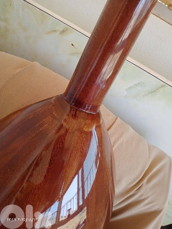 عود جديد مع حقيبة جلد وريش جميل جدا بالصوت والشكل والصناعة بسعر مناسب 9